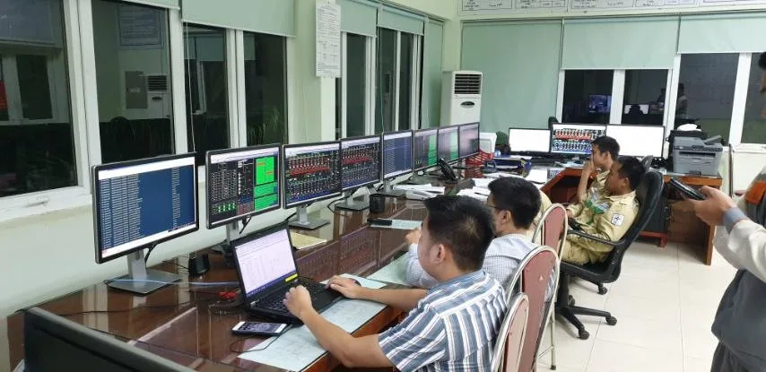 500 kV Western Hanoi substation is added an F87 relay