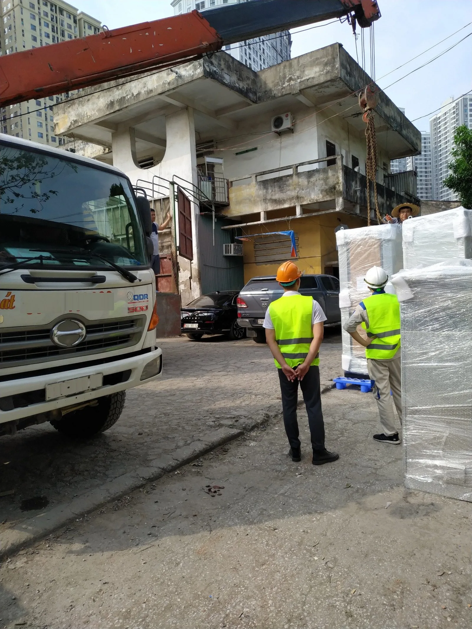Started to transport electrical cabinets for the project Lien Lap wind power plant