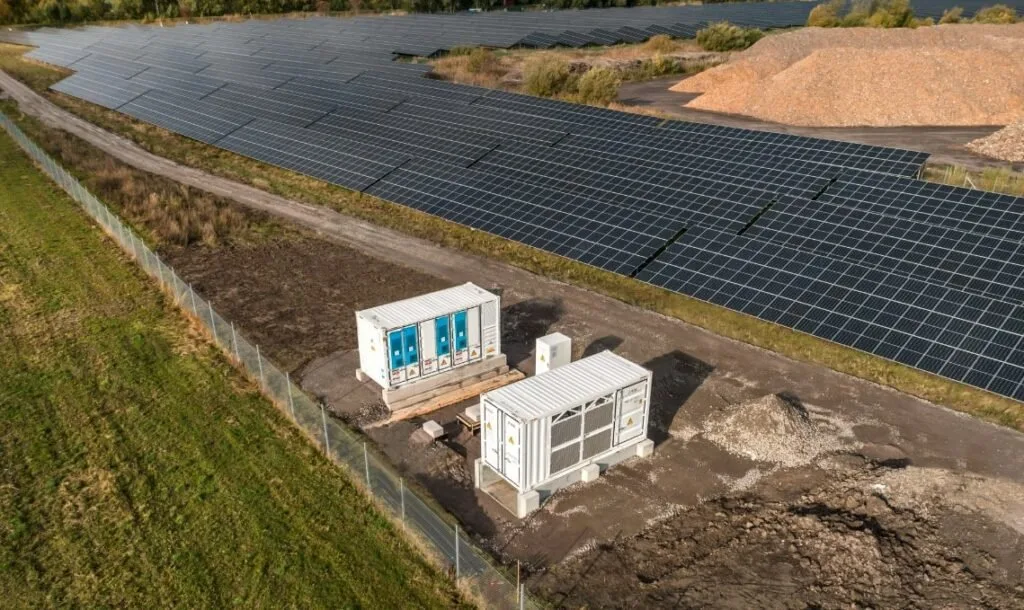 Combination of Solar PV and BESS for Environment Sustainability in Power